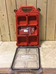 Milwaukee PACKOUT 5-Compartment Low-Profile Compact Small Parts Organizer&nbsp&nbspCustomer Returns See Pictures