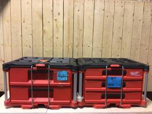 Lot of 2 Milwaukee PACKOUT 22 in. Modular 3-Drawer Tool Box with Metal Reinforced Corners Customer Returns See Pictures