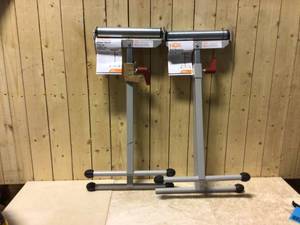 HDX 43 in. Steel Roller Stand with Edge Guide  MISSING ONE PC&nbsp&nbspCustomer Returns See Pictures
