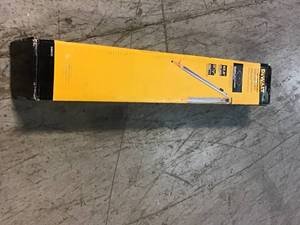 DEWALT Construction Tripod&nbsp&nbspCustomer Returns See Pictures