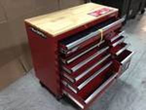 Husky Red Tool Box 42 in some scratches no key customer returns see pictures