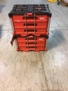 lot 36 image: MILWAUKEE PACK OUT TOOL CASE Customer Returns See Pictures