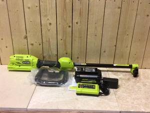 lot 98 image: RYOBI 40V Expand-It Cordless Battery Attachment Capable Trimmer Power Head with 4.0 Ah Battery and Charger Customer Returns See Pictures