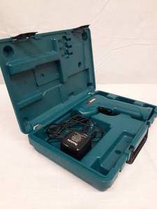 lot 39 image: Jorvek Makita Drill Set. Works Great. 