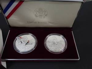 1999 Dolley Madison Proof and Uncirculated Silver Dollar- Two Coin Set in Original Mint Package with COA