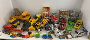 Large group of vintage toys