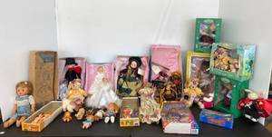 Large group of Vintage dolls