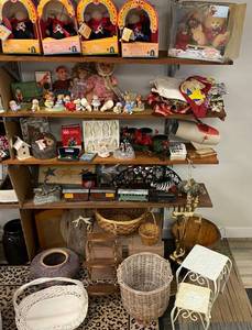Large group of miscellaneous items