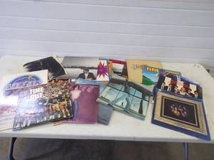 lot 47 image: 20 Vintage Records