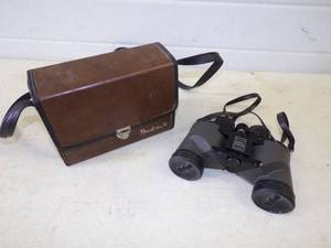 lot 55 image: Bushnell Binoculars w Case
