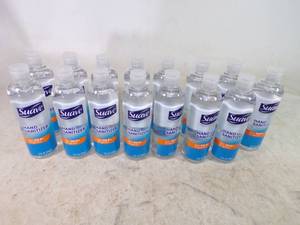lot 94 image: 15 bottles of Hand Sanitizer
