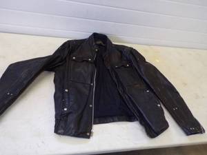 lot 102 image: Size 42 Harley Davidson Leather Coat
