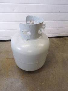 lot 111 image: 20# Propane Tank