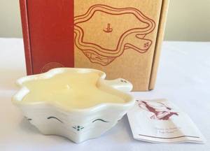 Longaberger Shamrock Ramekin with Candle