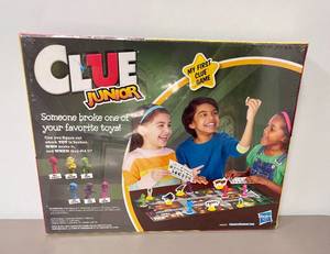 Clue Junior The Case Of The Broken Toy Board Game.