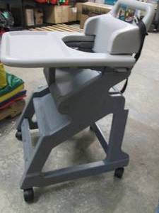 lot 1 image: Rubbermaid HighChair...