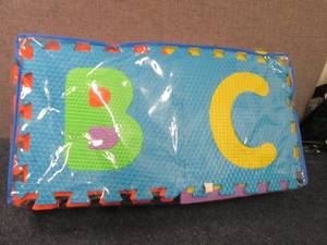 lot 2 image: Foam Floor Alphabet...