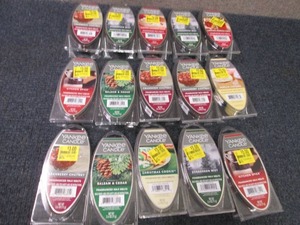 lot 49 image: 15 Yankee Candle Assorted Fragrance...