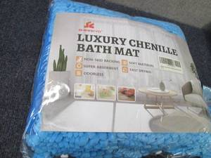 lot 188 image: Luxury Chenille Bath Mat...