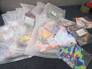 lot 190 image: 10-6pks Face Masks with Adjustable ...