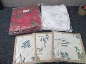 lot 193 image: 2 Christmas Tree Skirts, 3 Potholde...