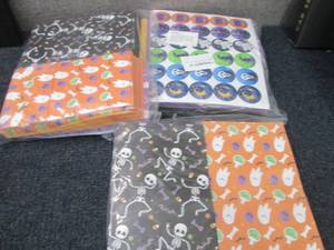 lot 205 image: 3- 60 pkc Halloween Treat Bags...