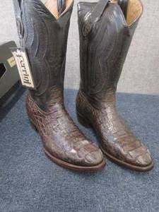 lot 234 image: Ferrini Caiman Body Round-Toe Boots...