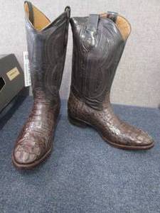 lot 235 image: Ferrini Caiman Body Round-Toe Boots...