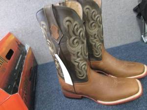 lot 237 image: FERRINI MENS MAVERICK COWBOY BOOTS...
