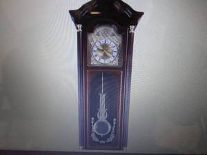lot 250 image: Bedford Clock Collection 33 Antiqu...