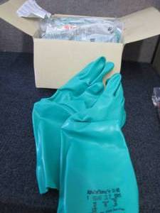 lot 386 image: Case of 12 pr Large Size 9 Ansell...