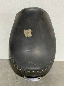 lot 13 image: 2001 Harley Davidson Road King Seat