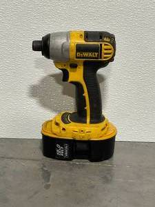 lot 20 image: DeWalt 18V Impact Driver