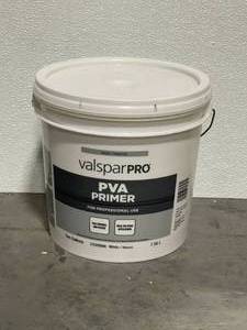 lot 58 image: Valspar Pro Primer