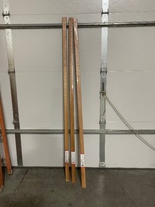 lot 55 image: Vinyl T Molding