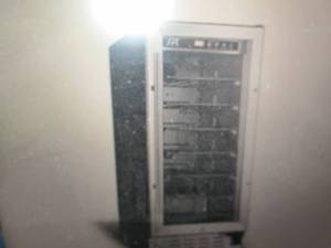 spt 33 bottle wine cooler needs hin...