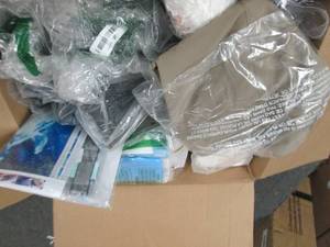 box of ultrasonic jewelry stands cl...