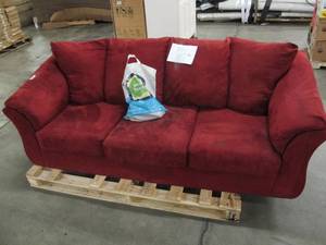 lot 705 image: Full Size Maroon Fabric Couch - Dirty