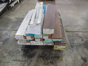 lot 758 image: Pallet of Miscellaneous Flooring Boxes
