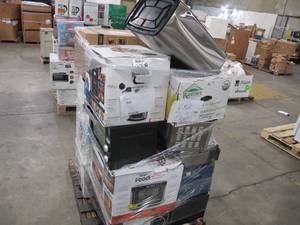 lot 763 image: Pallet of Store Overstock, Returns, Missing Parts, and Damaged Small Appliances