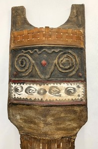 lot 5 image: Large Geometrically Decorated Tribal Papua New Guinea War Shield - 4.25 Feet Tall