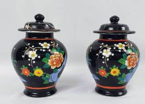 lot 101 image: Pair of Japanese Hand Painted Porcelain Vases