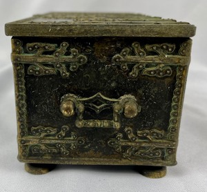 lot 149 image: Antique Iron Art Bronze Chest Jewelry Box - Battle of Lyndanisse Copenhagen Denmark, Anno 1219