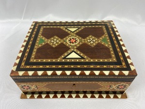 lot 237 image: Beautiful Vintage Wood Jewelry Box & Chinese Wood Pedestal  Display Stand