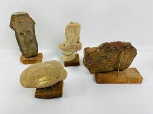 lot 84 image: Four Antique Small Relic StoneClay Sculptures - Mesoamerica