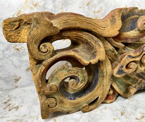 lot 275 image: Antique Polychrome East Asian Wood Lintel - Dragon Body