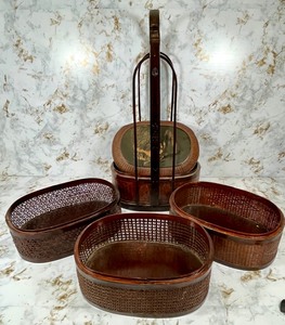 lot 276 image: Vintage 4 Tiered Wicker Chinese Wedding Basket & Picnic Basket
