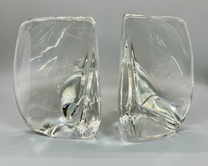 lot 278 image: Pair of Vintage Daum France Freeform Clear Crystal Signed Bookends