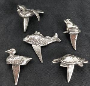 lot 222 image: 5 Reed and Barton Vintage Silver Plate Animal Shaped Birthday Candle Holders
