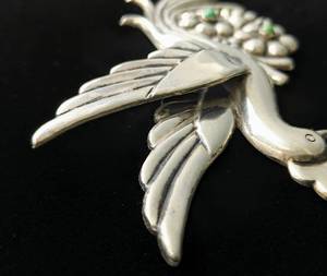 lot 240 image: 1930s Signed 3D Pheasant Brooch - Mexico Sterling Silver and Turquoise 41g